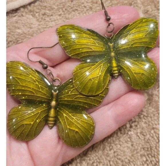 Butterflies Large Statement Moss Green Glitter Enamel Butterfly Pierce Earrings - Picture 7 of 7